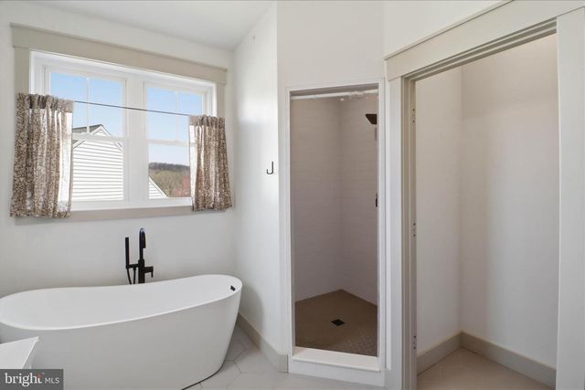 101 ACKLEY CIR, Lititz, PA 17543