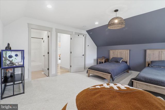101 ACKLEY CIR, Lititz, PA 17543