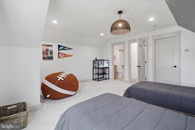 101 ACKLEY CIR, Lititz, PA 17543
