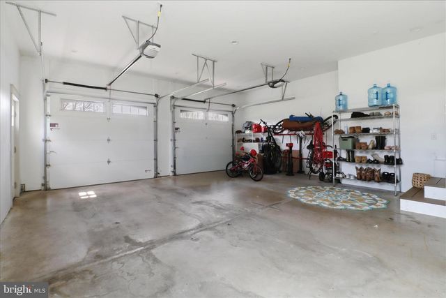 101 ACKLEY CIR, Lititz, PA 17543