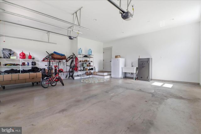 101 ACKLEY CIR, Lititz, PA 17543