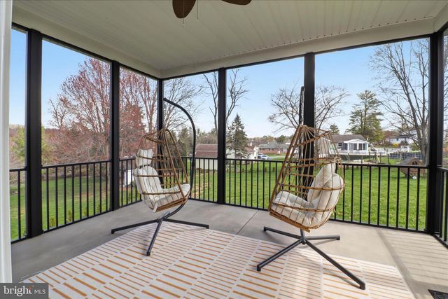 101 ACKLEY CIR, Lititz, PA 17543