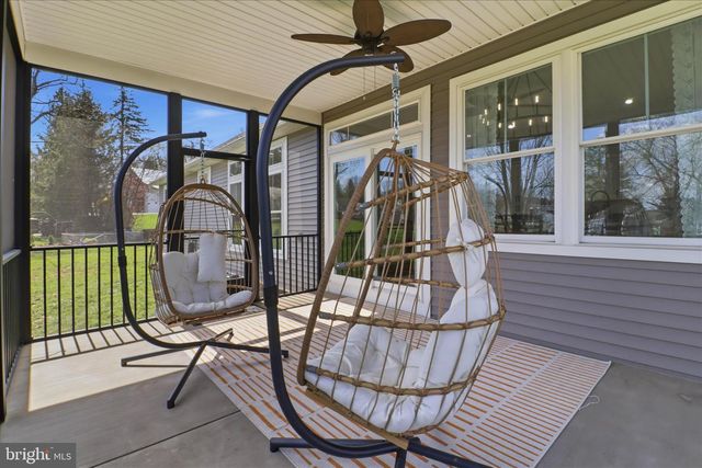 101 ACKLEY CIR, Lititz, PA 17543