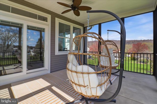 101 ACKLEY CIR, Lititz, PA 17543
