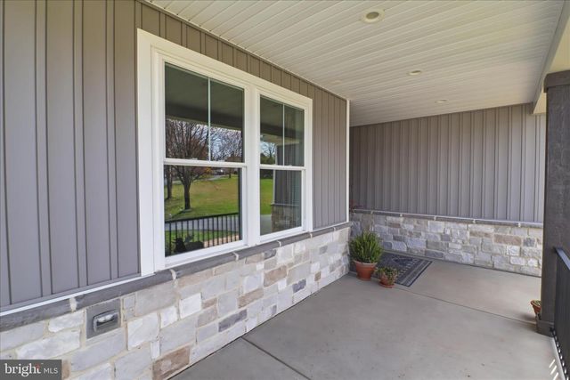 101 ACKLEY CIR, Lititz, PA 17543