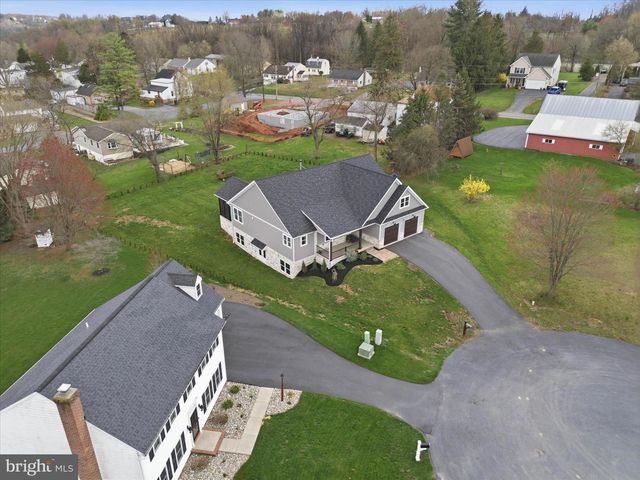 101 ACKLEY CIR, Lititz, PA 17543