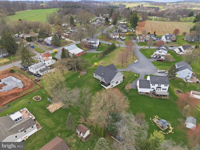 101 ACKLEY CIR, Lititz, PA 17543