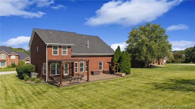 3056 Wolf Lake Boulevard, New Albany, IN 47150