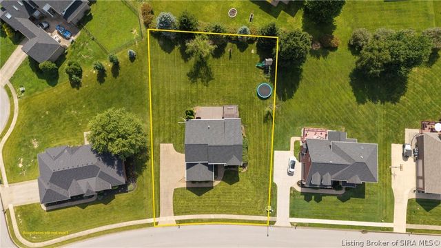 3056 Wolf Lake Boulevard, New Albany, IN 47150
