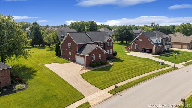 3056 Wolf Lake Boulevard, New Albany, IN 47150