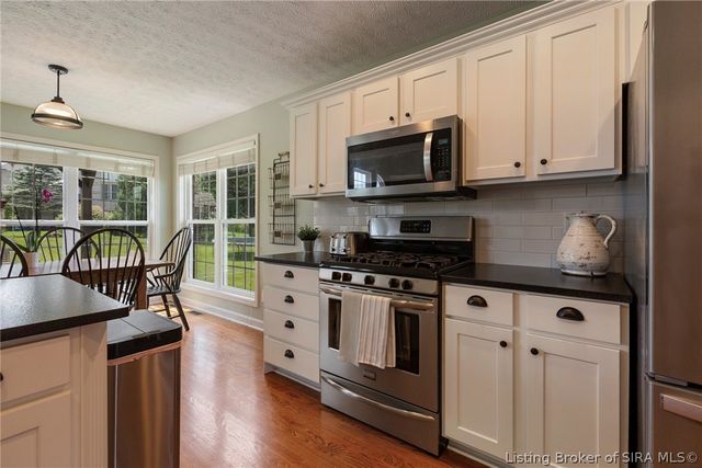 3056 Wolf Lake Boulevard, New Albany, IN 47150