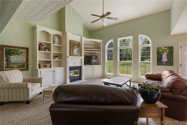 3056 Wolf Lake Boulevard, New Albany, IN 47150