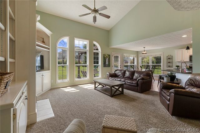 3056 Wolf Lake Boulevard, New Albany, IN 47150