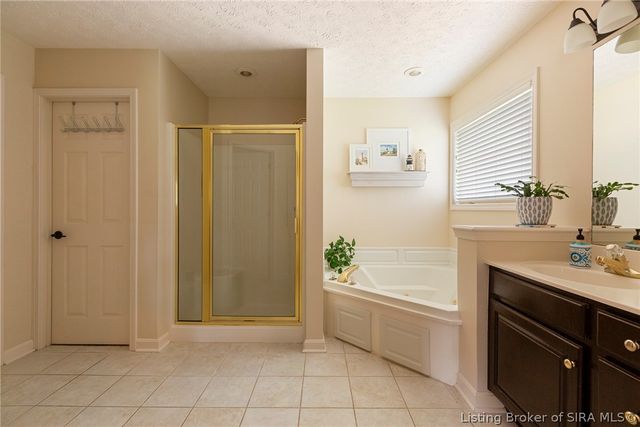 3056 Wolf Lake Boulevard, New Albany, IN 47150