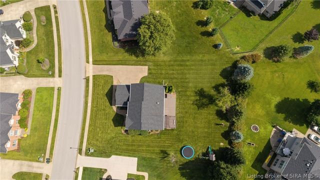 3056 Wolf Lake Boulevard, New Albany, IN 47150