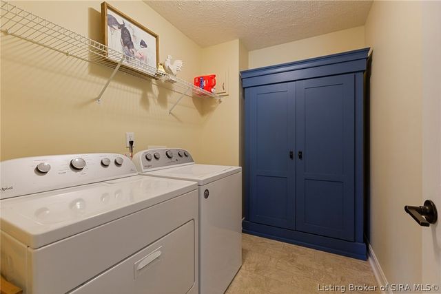 3056 Wolf Lake Boulevard, New Albany, IN 47150
