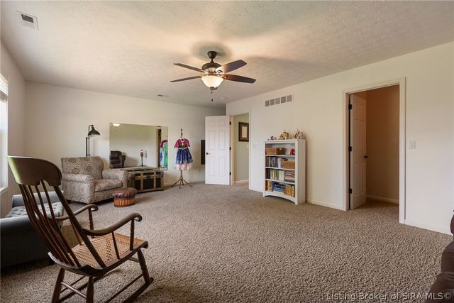 3056 Wolf Lake Boulevard, New Albany, IN 47150