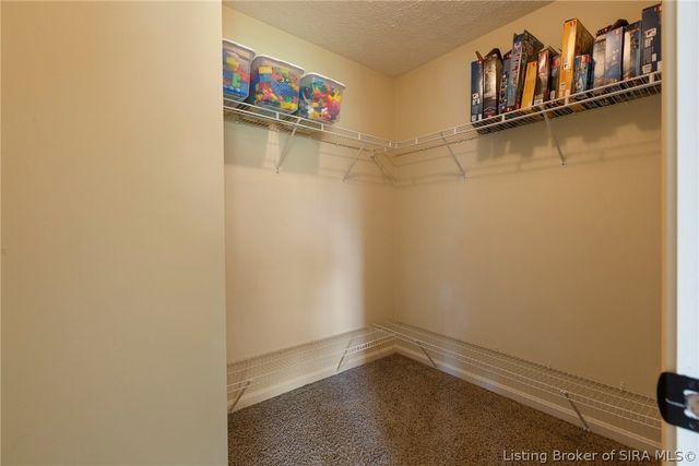 3056 Wolf Lake Boulevard, New Albany, IN 47150