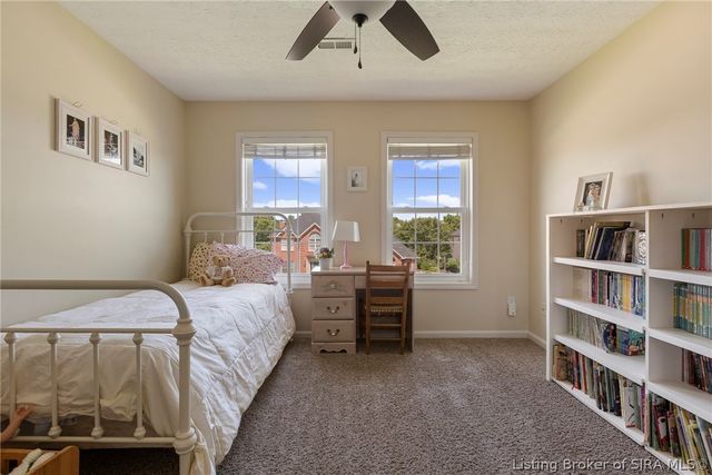 3056 Wolf Lake Boulevard, New Albany, IN 47150