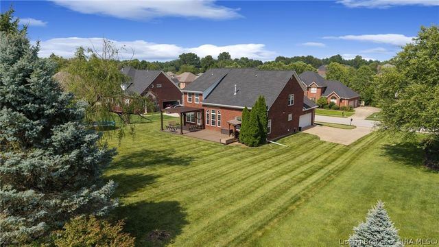 3056 Wolf Lake Boulevard, New Albany, IN 47150