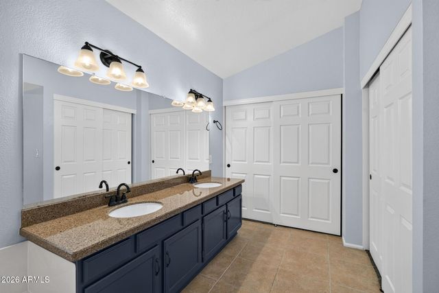 39 E LA VIEVE Lane, Tempe, AZ 85284