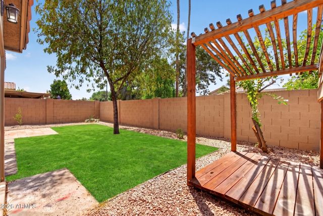 39 E LA VIEVE Lane, Tempe, AZ 85284
