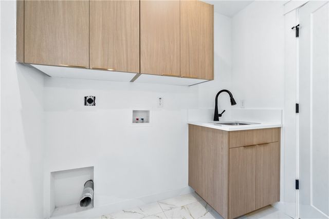 111 S Paddock Loop, Fayetteville, AR 72701