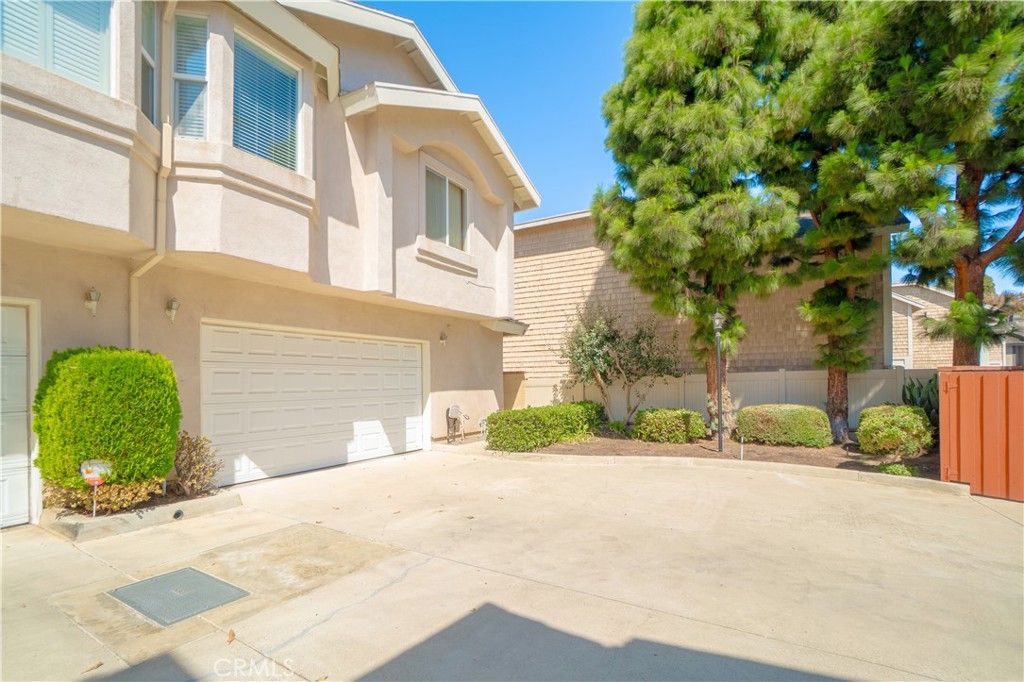 2239 Pacific Avenue C, Costa Mesa, CA 92627 — photo 2