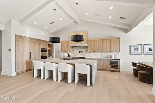 4119 E STANFORD Drive, Phoenix, AZ 85018