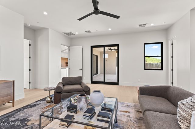 4119 E STANFORD Drive, Phoenix, AZ 85018