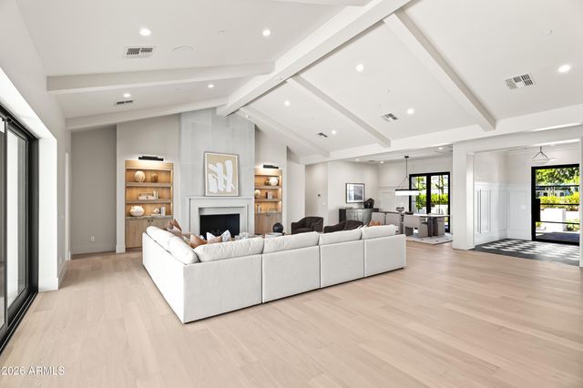4119 E STANFORD Drive, Phoenix, AZ 85018