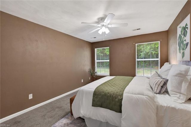 310 Greenfield CRES, Suffolk, VA 23434