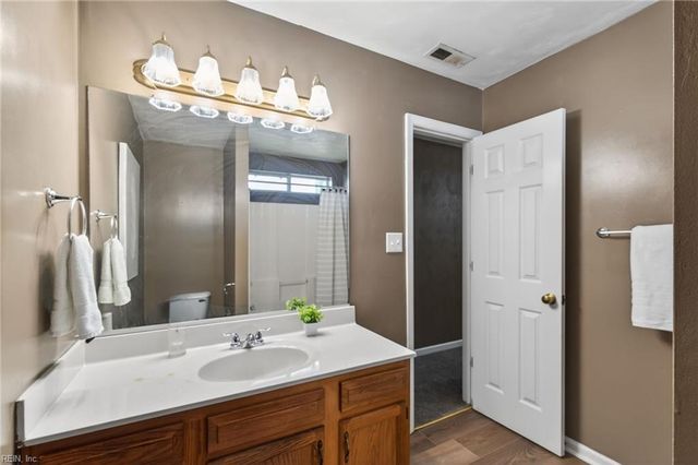 310 Greenfield CRES, Suffolk, VA 23434