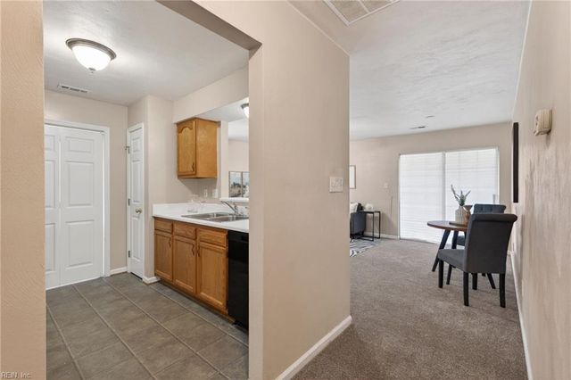 310 Greenfield CRES, Suffolk, VA 23434
