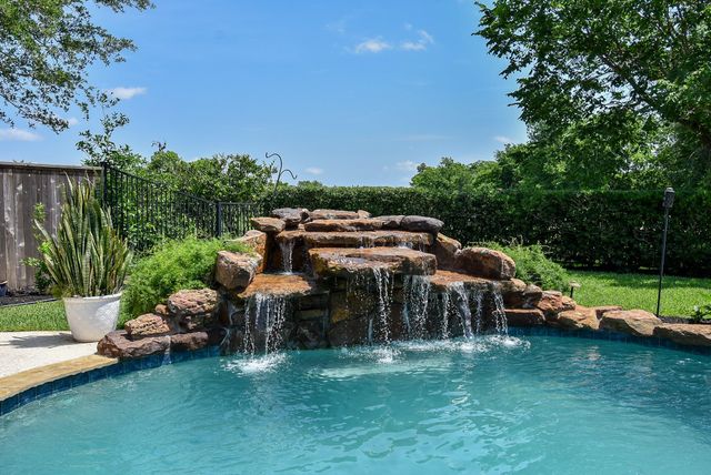 3302 Saint Charles Court, Missouri City, TX 77459