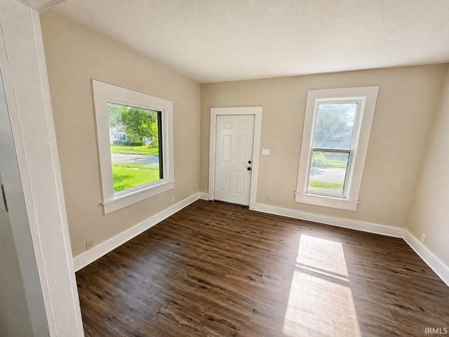 4102 Warsaw Street, Fort Wayne, IN 46806