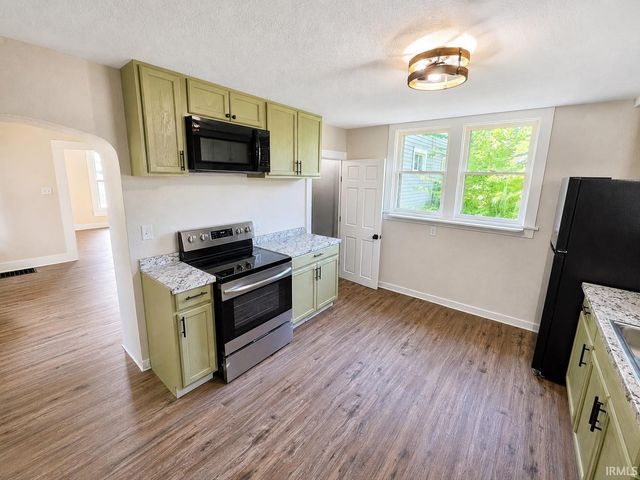 4102 Warsaw Street, Fort Wayne, IN 46806