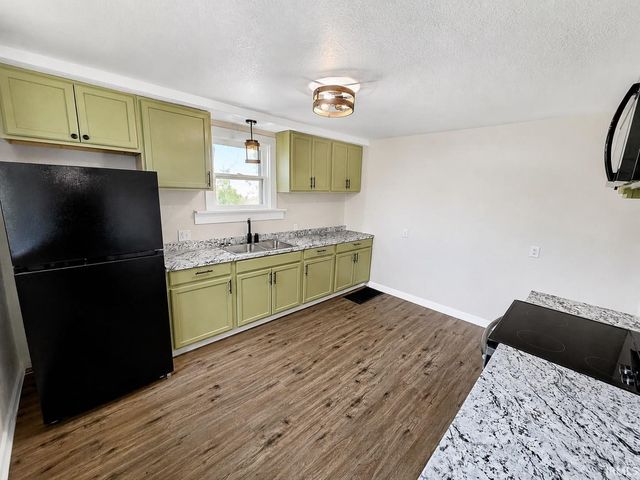 4102 Warsaw Street, Fort Wayne, IN 46806