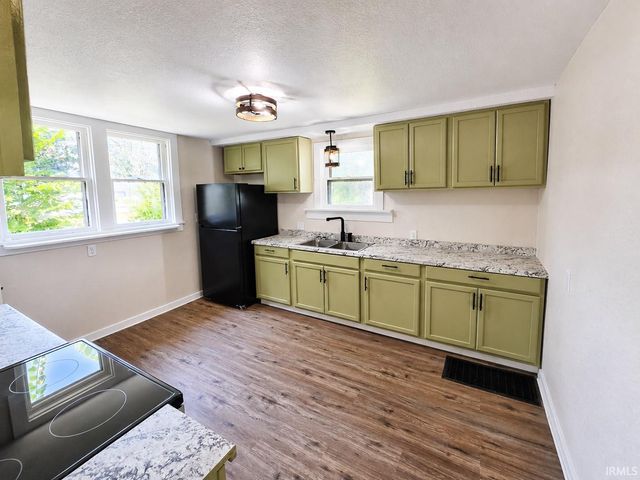 4102 Warsaw Street, Fort Wayne, IN 46806