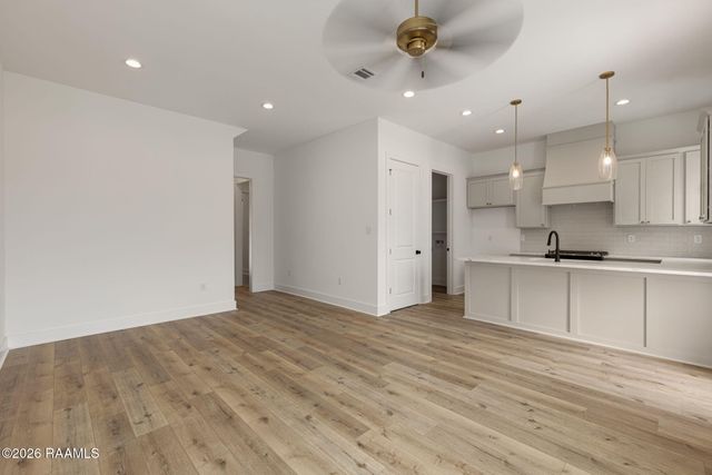 905 Broyles Street 404, Youngsville, LA 70592