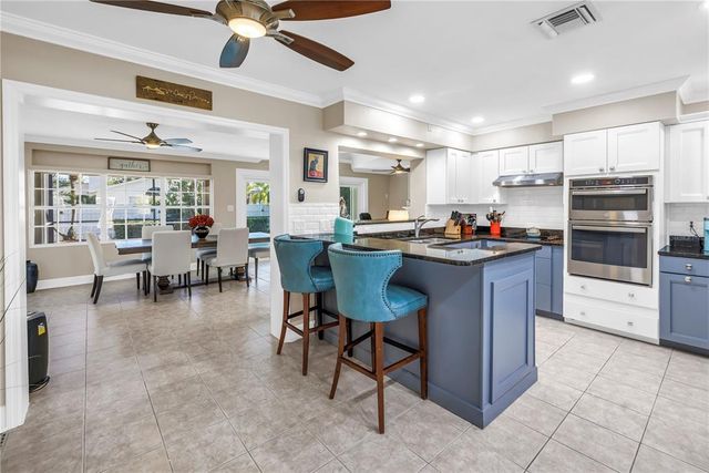 742 45TH AVENUE NE, St Petersburg, FL 33703