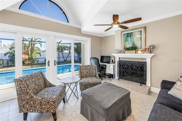 742 45TH AVENUE NE, St Petersburg, FL 33703