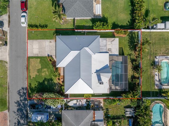 742 45TH AVENUE NE, St Petersburg, FL 33703
