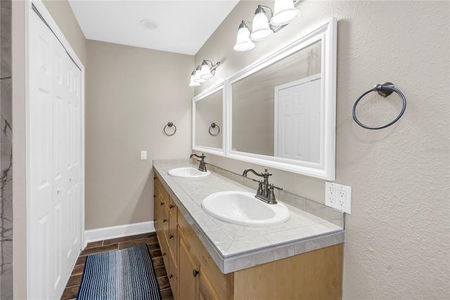 742 45TH AVENUE NE, St Petersburg, FL 33703