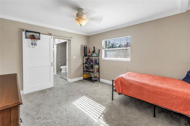 742 45TH AVENUE NE, St Petersburg, FL 33703