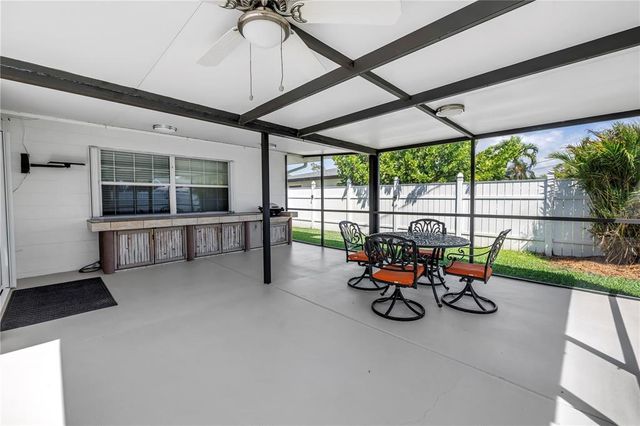 742 45TH AVENUE NE, St Petersburg, FL 33703