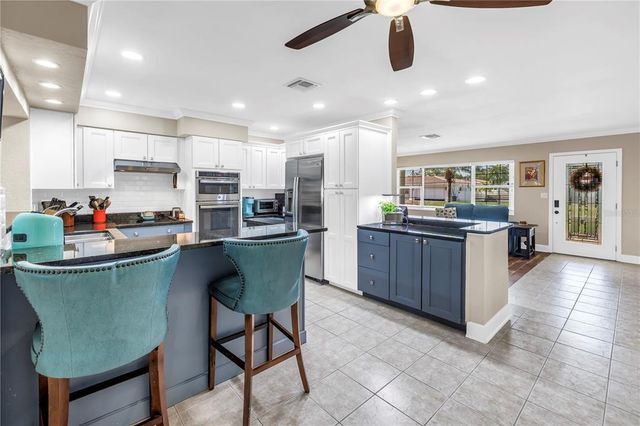 742 45TH AVENUE NE, St Petersburg, FL 33703