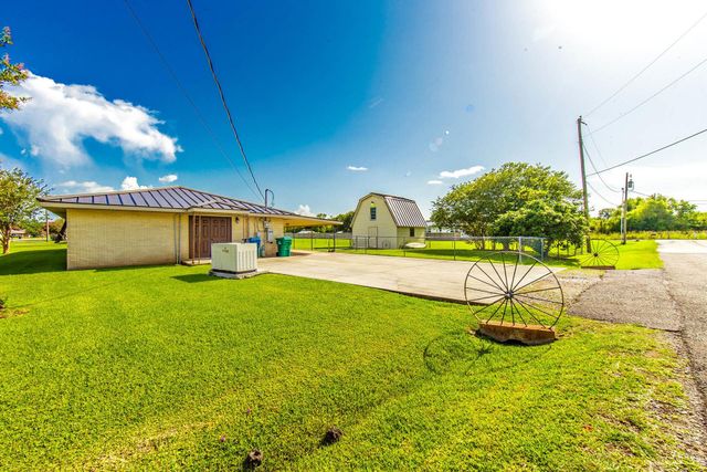 402 Four Point Drive, Raceland, LA 70394