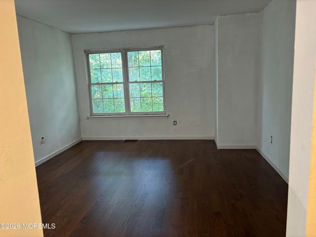 78 Malibu Drive, Eatontown, NJ 07724