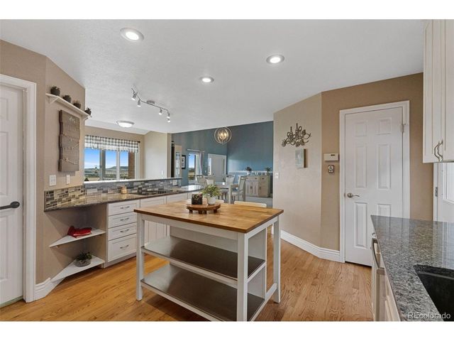 2510 Valley Park Dr, Larkspur, CO 80118